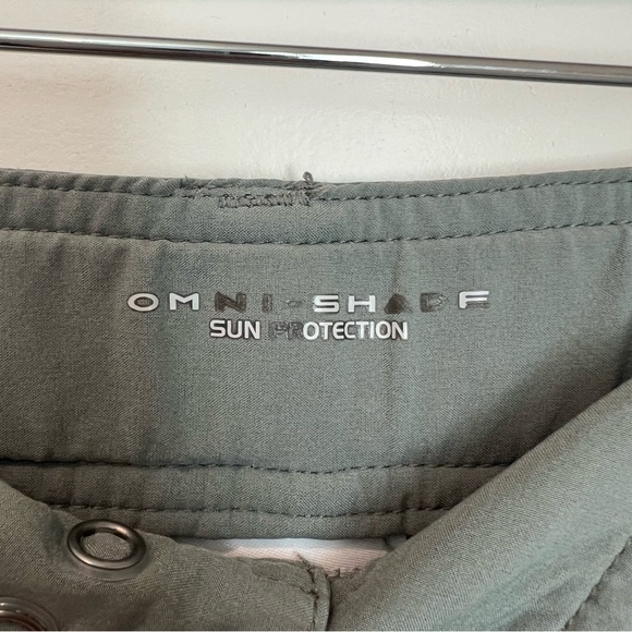 Columbia Women's 16 Omni Shade Cargo Hiking Outdoor Khaki Green Shorts - Picture 5 of 8